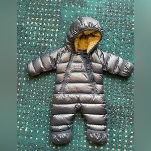 Patagonia newborn onesie winter set